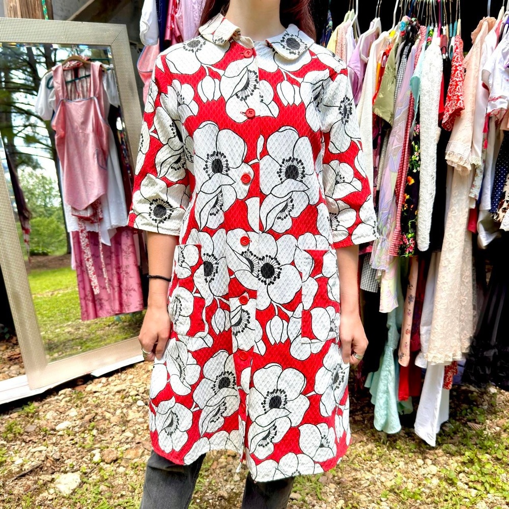 60s psychedelic red & black poppy waffle knit house coat peter pan 2 pockets